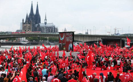 Tensions as tens of thousands rally for Erdogan in Cologne