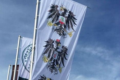 Eagle clutches bananas in new version of Austrian coat of arms
