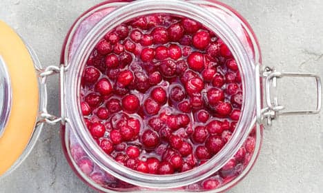 Swedish food: How to make sweetened lingonberries