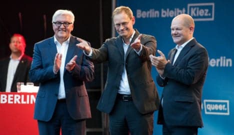 Merkel faces new gains by anti-migrant AfD in Berlin