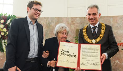 Holocaust survivor 1st woman to win top Frankfurt award
