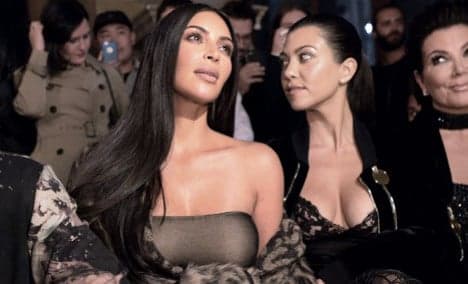 Kim Kardashian robbed of €10 million in armed Paris raid