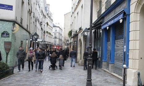 Paris to get more Sunday shopping after mayor's U-turn