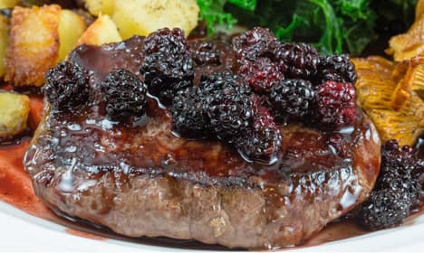 How to make Swedish-style venison with blackberries