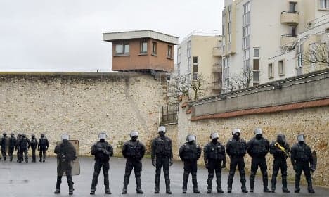 France to build 33 new prisons across the country