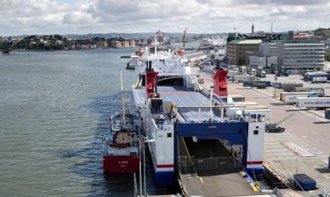 Swedish dockers strike in Scandinavia's largest port