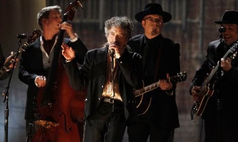 Bob Dylan won't go to Stockholm for Nobel