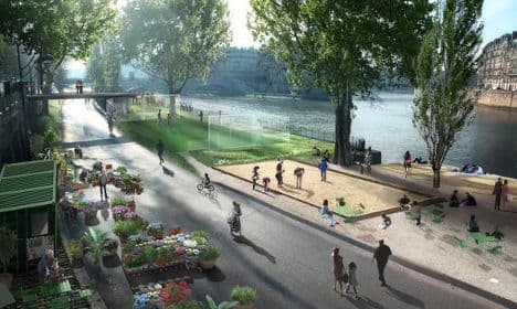 168 French mayors demand Paris river bank reopen for cars