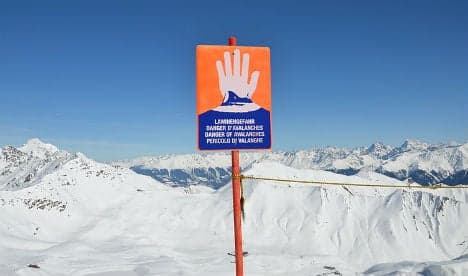 Dutch and British skiers die in Tyrol avalanche