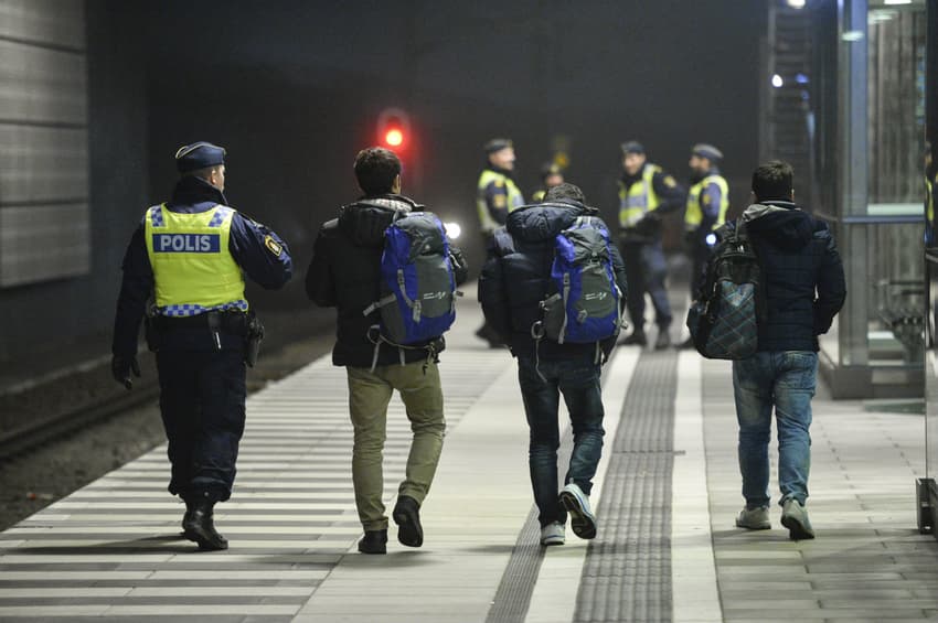 Number of asylum seekers to Sweden dropped sharply in 2016