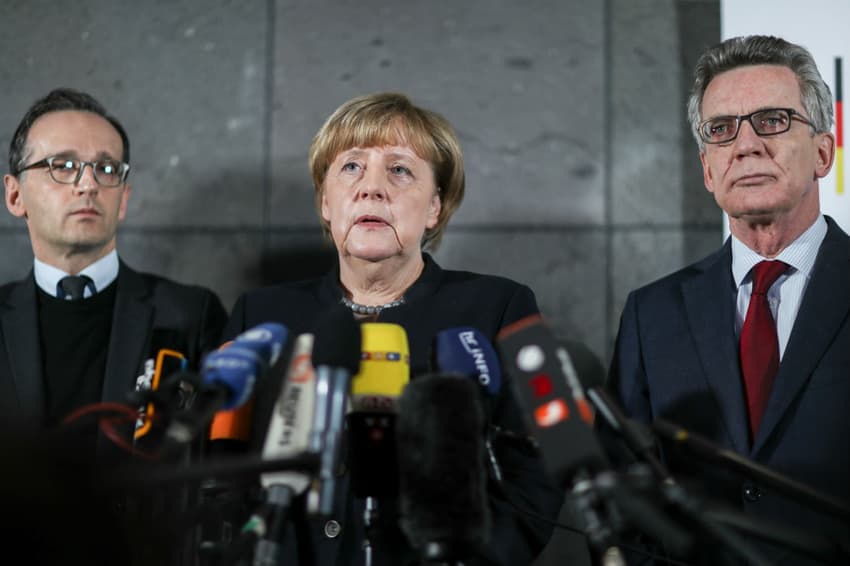 Merkel hopes for 'quick arrest' of Berlin market attacker