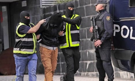 Two suspected jihadists arrested in Madrid and weapons cache seized