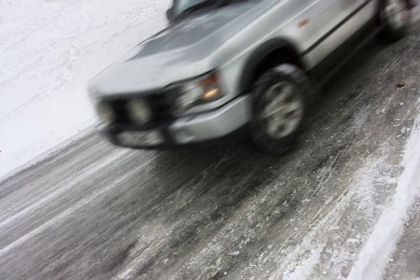 Black ice warning issued for Austria's roads