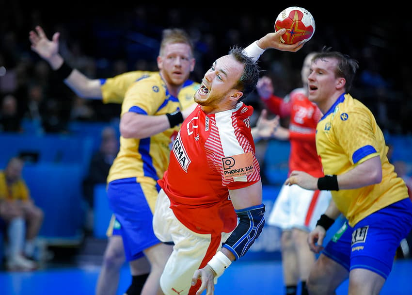 Denmark tops Sweden in march toward handball world crown