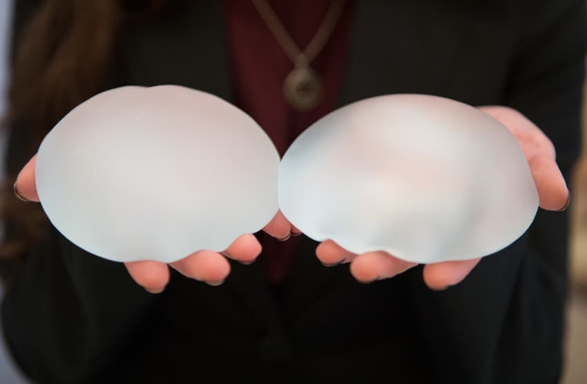 German safety inspectors told to pay millions to women who had faulty breast implants