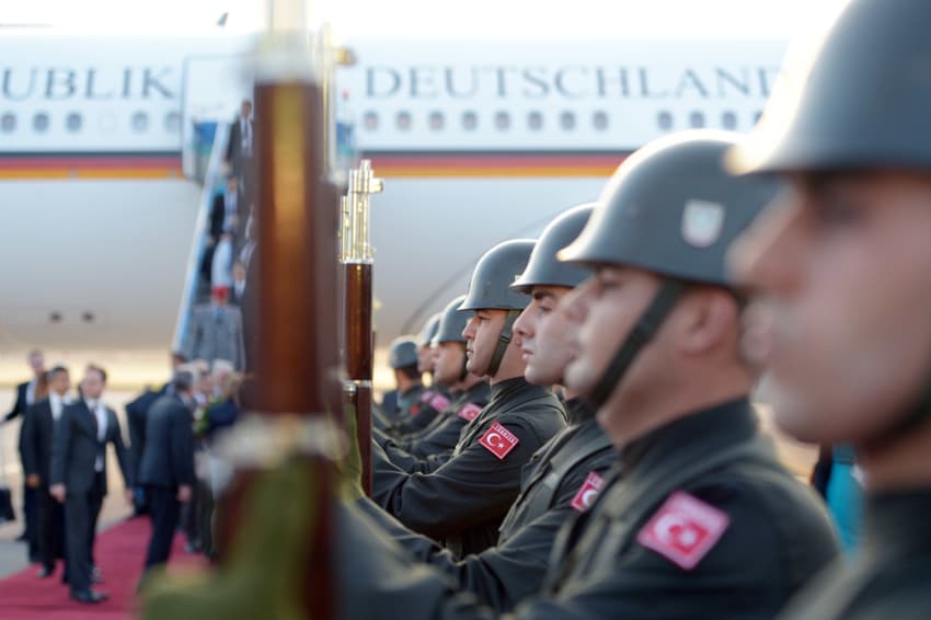 Turkey urges Berlin to reject soldiers' asylum bids
