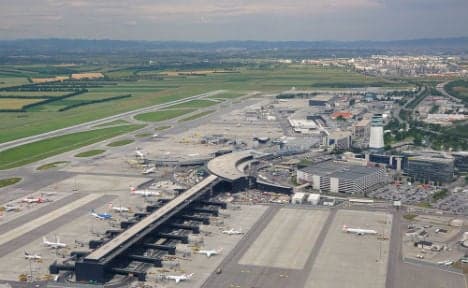 Climate change worries halt Vienna airport's third runway