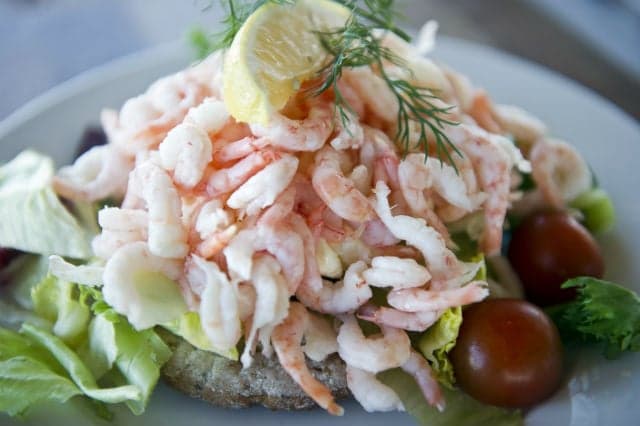 RECIPE: How to make a Swedish prawn sandwich