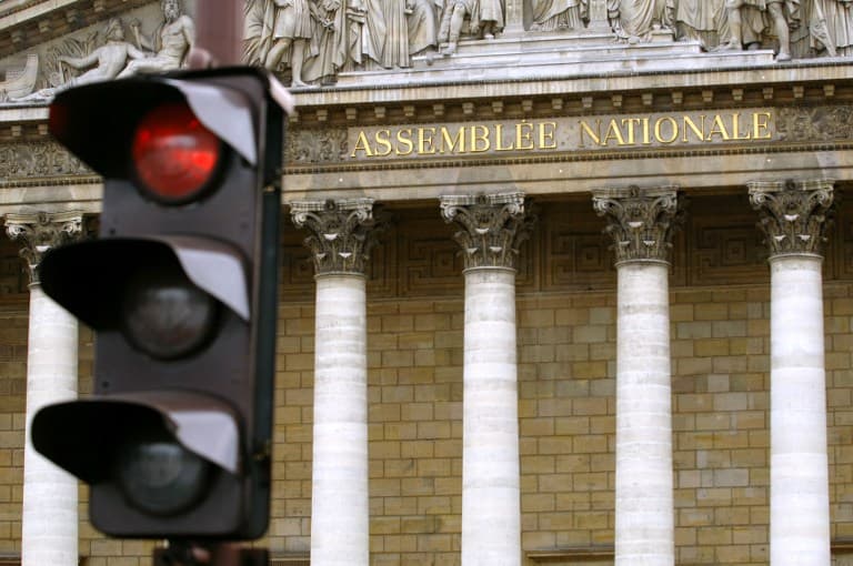 Paris to say au revoir to traffic lights in bid to improve traffic flow