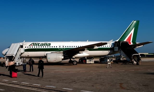 Alitalia strike disrupts air travel in Italy