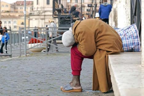 Jealous Italian admits burning homeless man alive