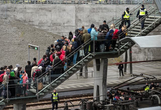 Sweden's asylum seeker forecast on track for 2017