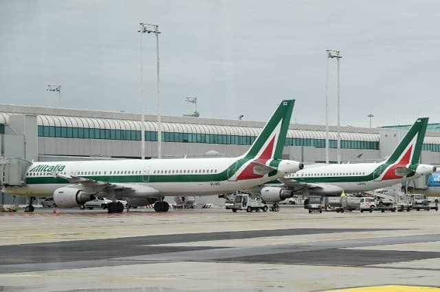Italy will start taking bids for Alitalia in next two weeks