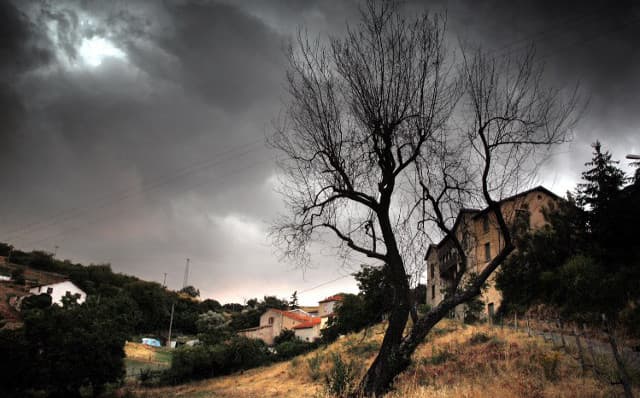 South western and central France placed on alert for violent storms