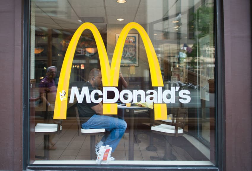 Berlin McDonald’s branch evacuated after police find ‘explosive device’
