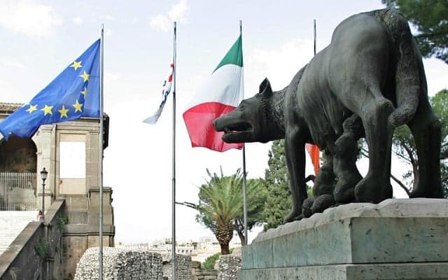 Only Italy sees dip in support for EU, new poll shows