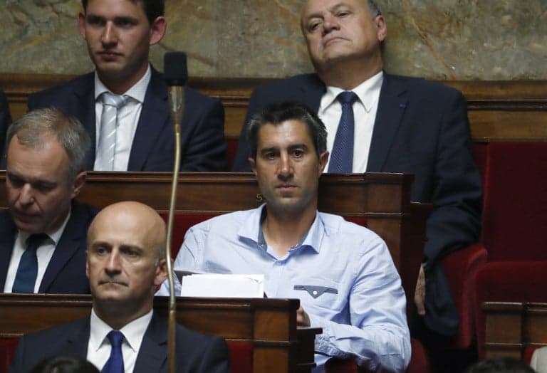 French MPs at each others' throats over whether they should wear ties in parliament