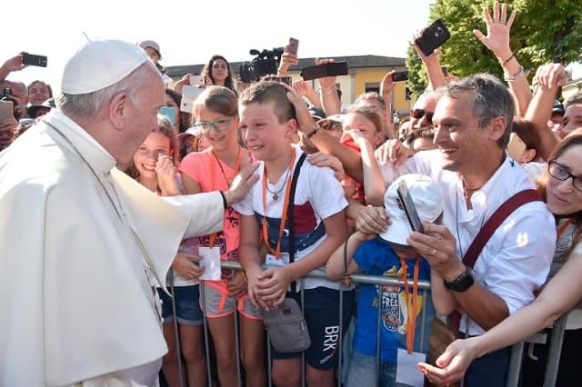 Pope Francis honours progressive postwar priests with pilgrimage