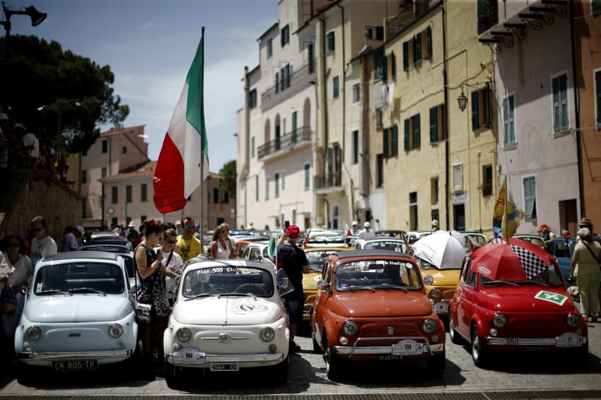 1,200 Fiat 500s mass for iconic car's 60th birthday