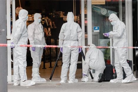One dead, six wounded in Hamburg supermarket knife attack