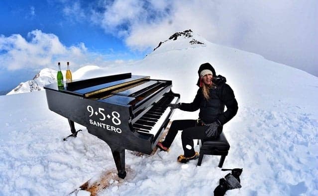 An Italian musician gave the world's highest piano concert at the top of a mountain