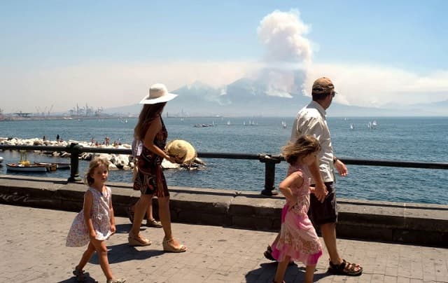IN PICTURES: Fire rages at Italy's Mount Vesuvius