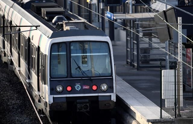 Young man killed by Paris commuter train while peeing on tracks
