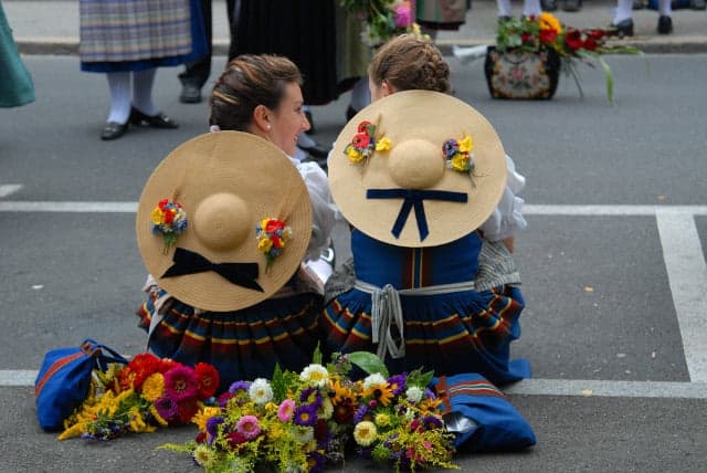 What you need to know about Switzerland’s Unspunnen, the world's largest traditional festival