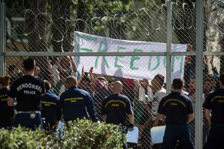 Germany stops sending refugees back to Hungary over rights record