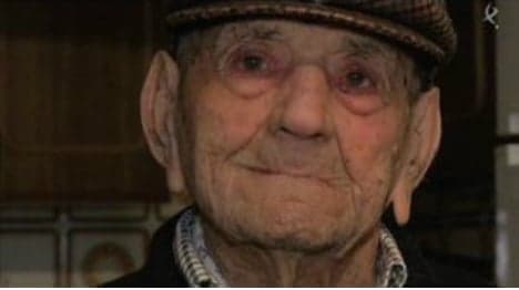 112-year-old Spaniard claims title of world’s oldest man