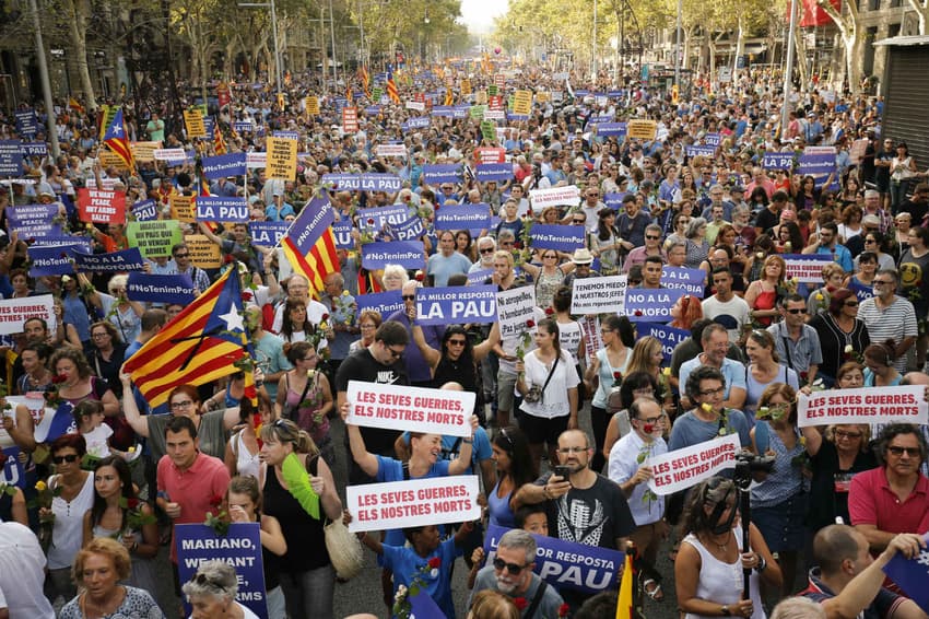 Thousands take part in Barcelona march against terror