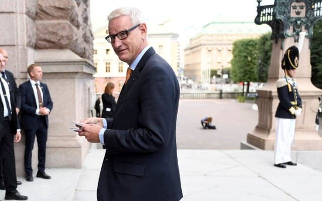 Former Swedish PM Carl Bildt most popular choice as new Moderate leader: poll