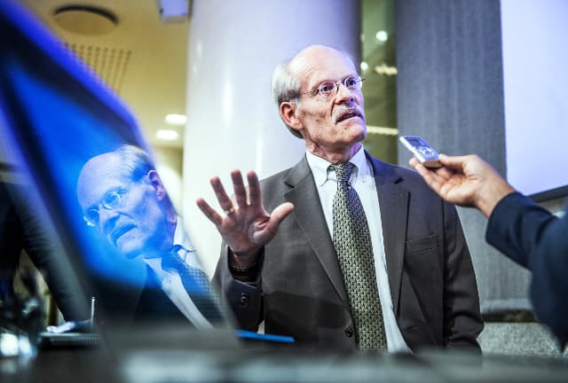 Stefan Ingves stays as head of Sweden's central bank