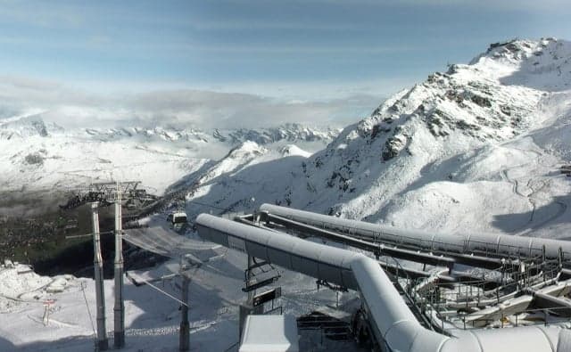 Swiss ski resorts wake up to September snow