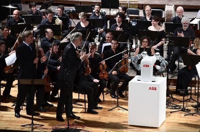 A robot conducted Andrea Bocelli and an Italian orchestra in a world first