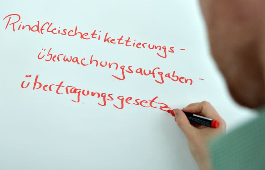 New Twitter rule will finally allow Germans to use more than three words, jokes Foreign Office
