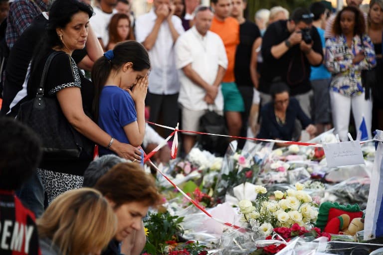 FOCUS: Terror-weary French choose security over sacred liberté