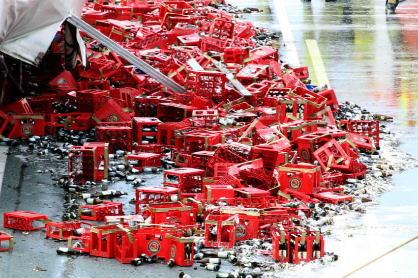 30,000 smashed beer bottles bring autobahn near Frankfurt to standstill