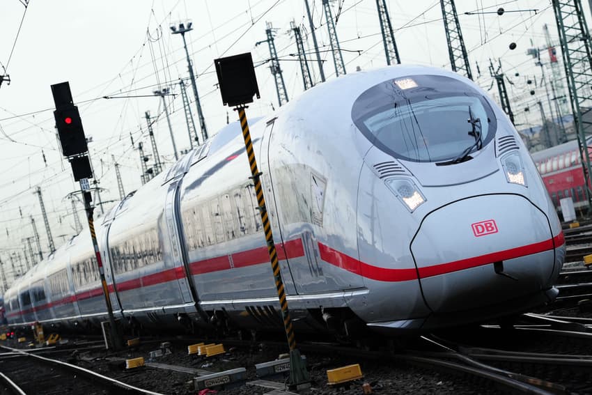 Four days after storm, direct trains from Hamburg to Berlin start again
