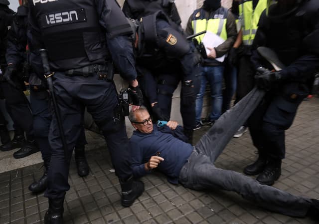Spanish police used excessive force in Catalonia: Human Rights Watch